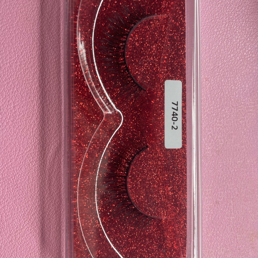 False Eyelashes - Picture 3 of 3